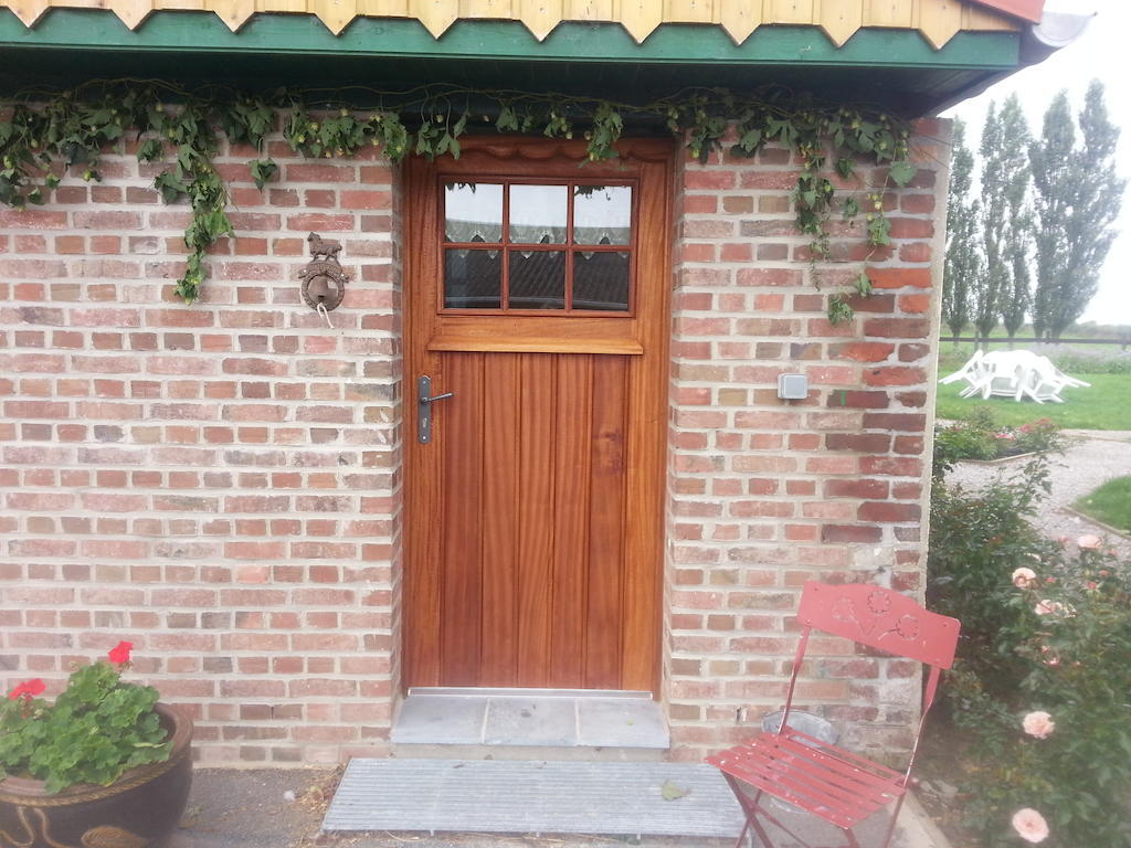 Gite De La Ferme Des Crins Blancs Villa Hazebrouck Habitación foto